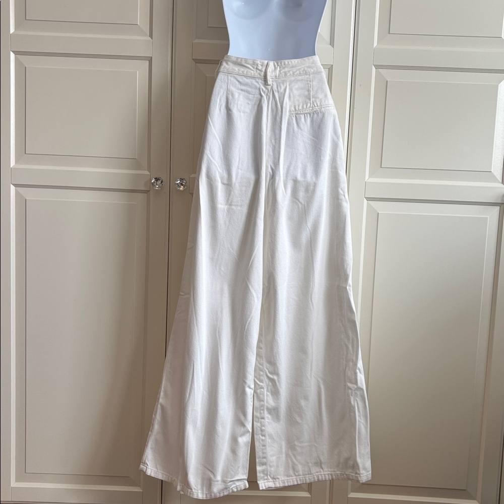 The Frankie Shop Nolan Pleated Denim Trousers- White - Picture 11 of 17